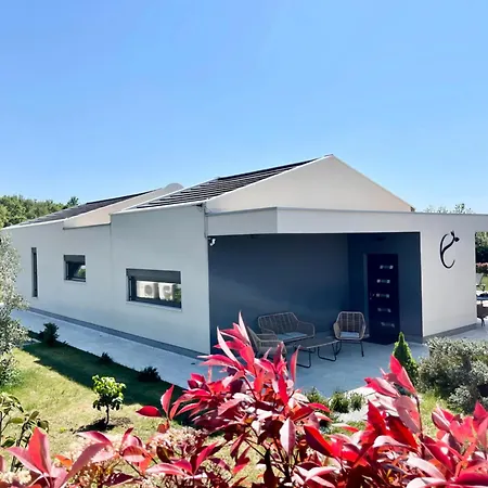 Mala Oaza Ferienhaus