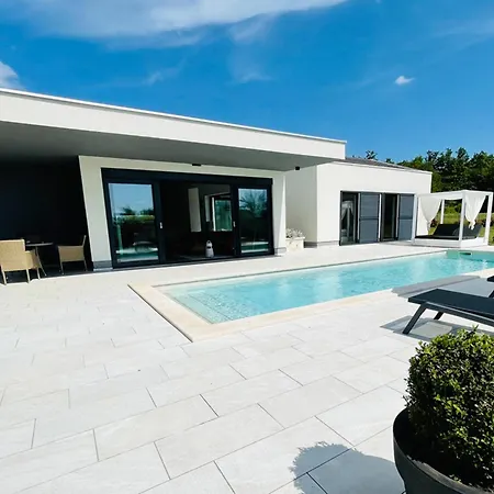 Holiday home Mala Oaza Foli